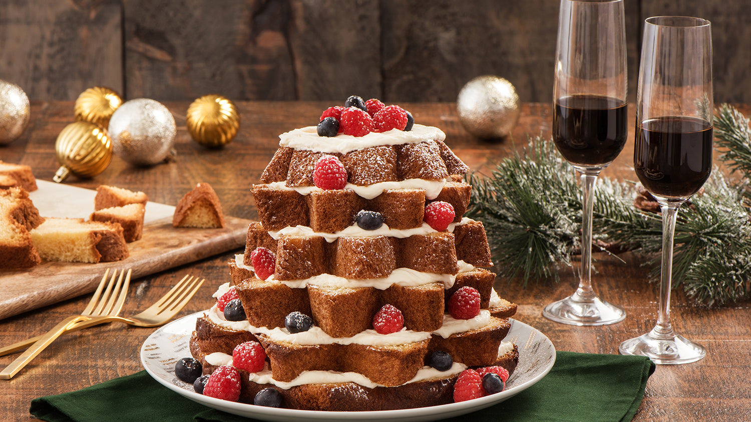 Panettone and Pandoro Italian Holiday Cakes!