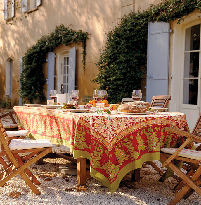 Noel Red/Green Tablecloth 71x106