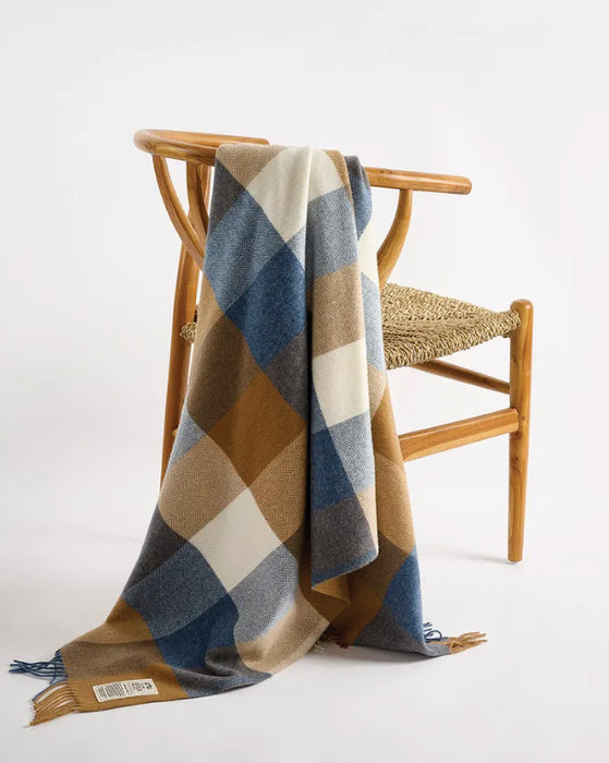 Avoca Lambswool Throw