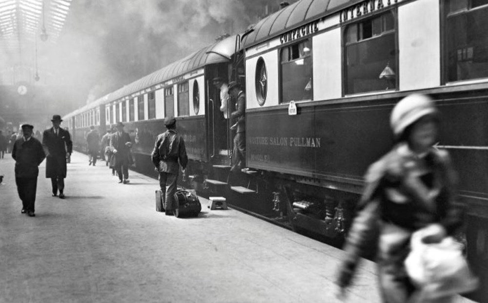 Luxury Trains by Simon Bertrand