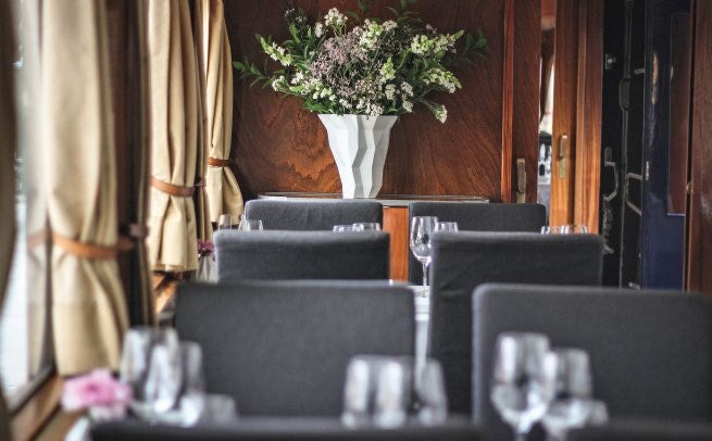 Luxury Trains by Simon Bertrand